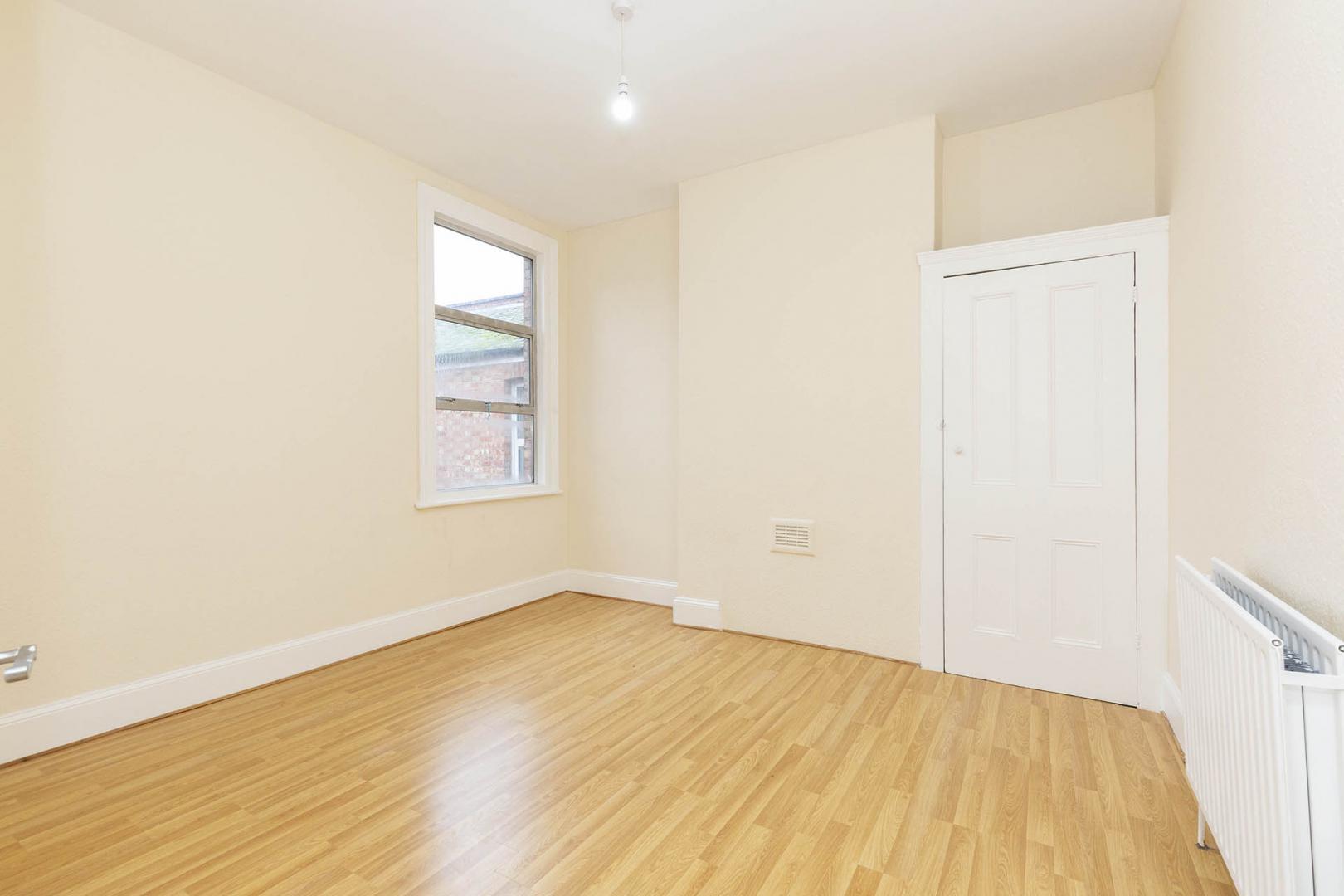 Large Apartment In Purpose Built Block Broadfield House, Broadhurst Gardens, West Hampstead